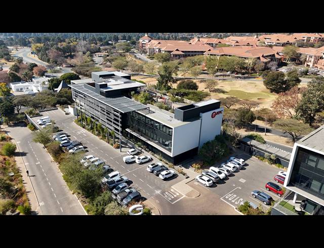 7,000M² OFFICE TO LET IN BRYANSTON